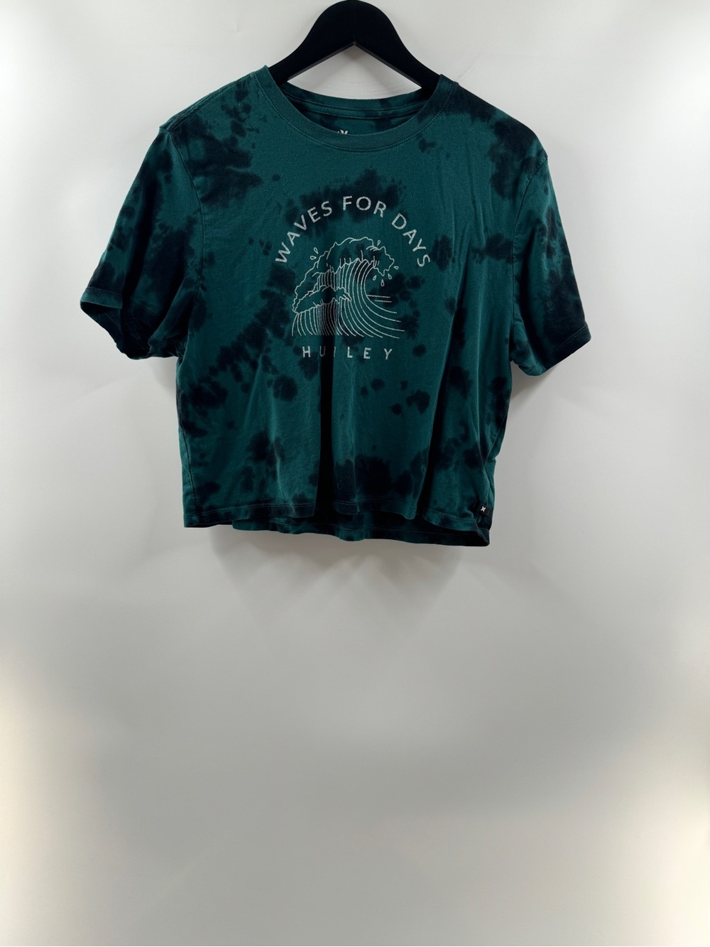 Hurley Waves for Days Tie Dye Graphic Tee – Women's XL